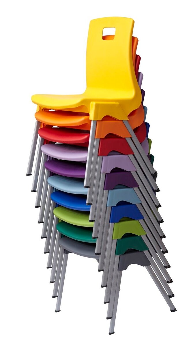 Chaises Empilables Multicolores