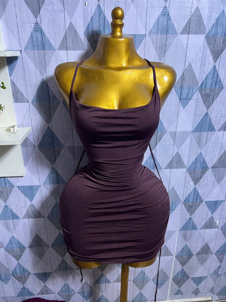 Robe fourreau élégante femme