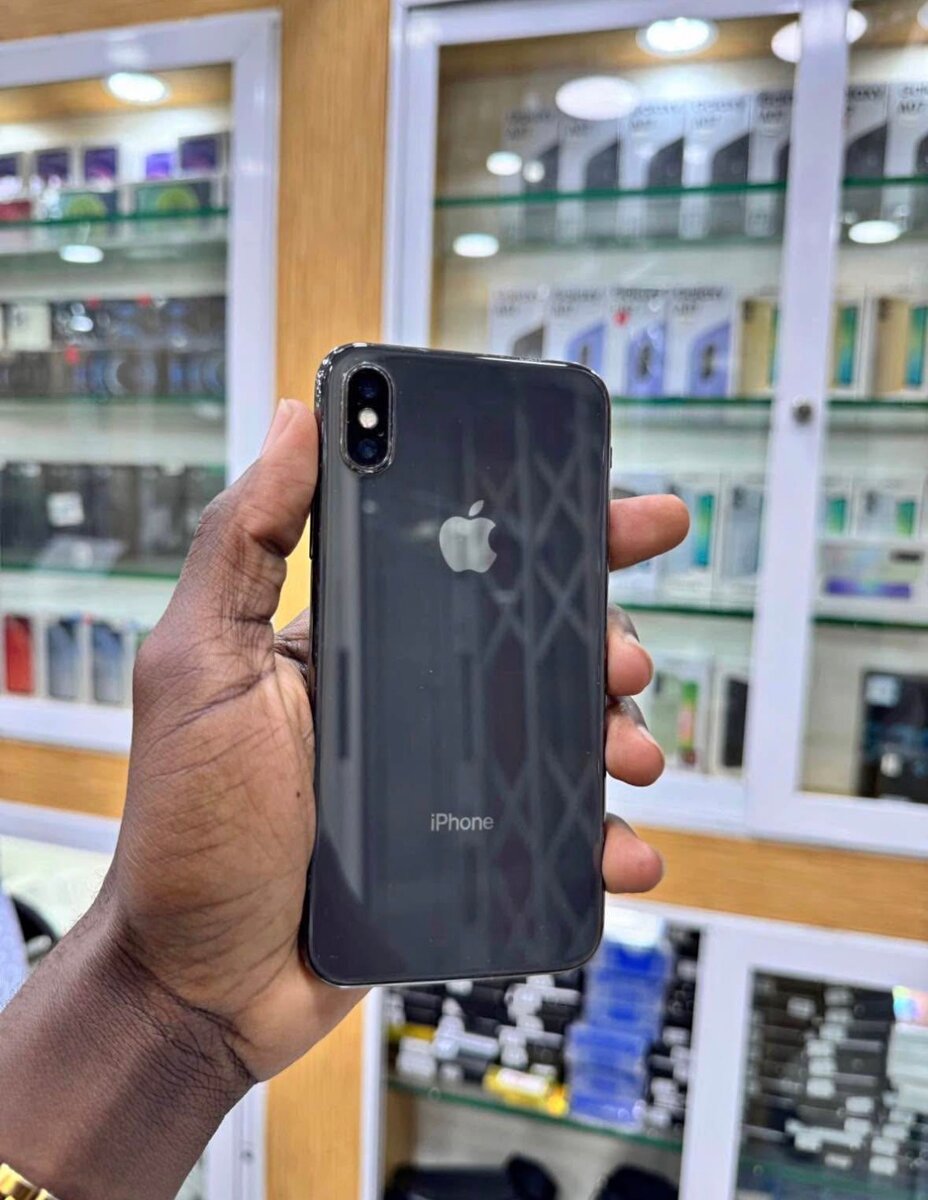 iPhone XS 64Go Gris Sidéral