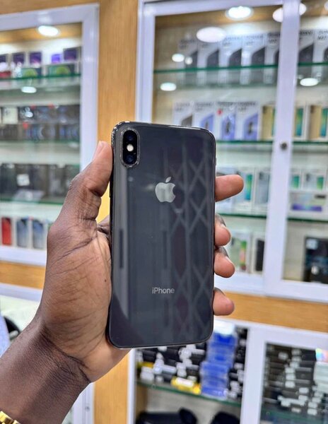 iPhone XS 64Go Gris Sidéral