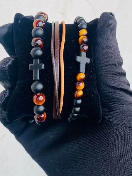 Bracelet perles croix homme