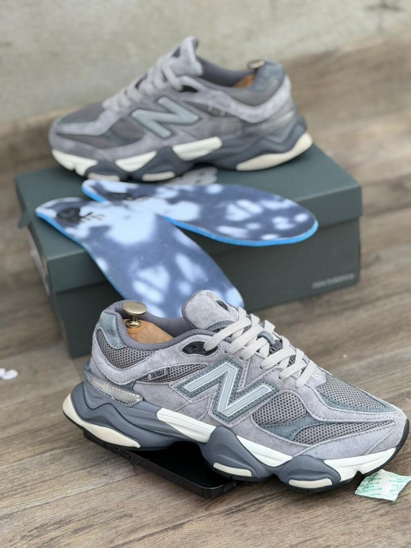 Baskets grises confortables