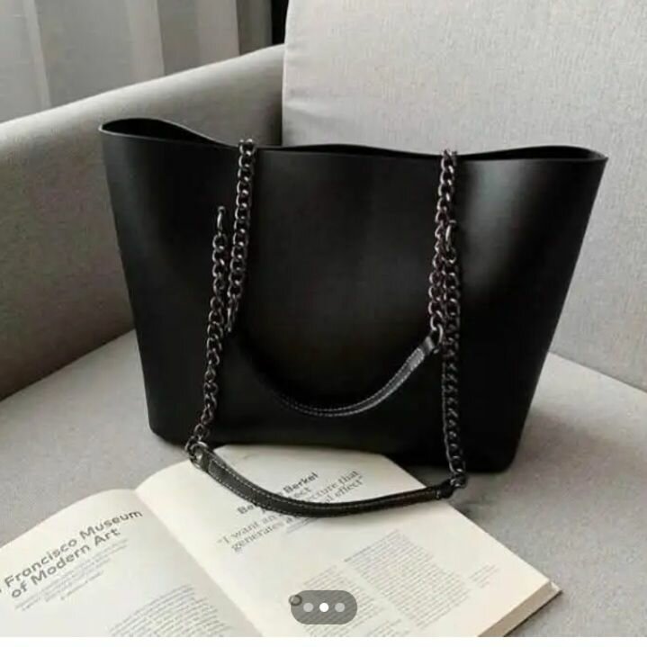Grand sac à main élégant