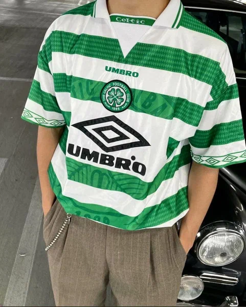 Maillot de football rétro Umbro