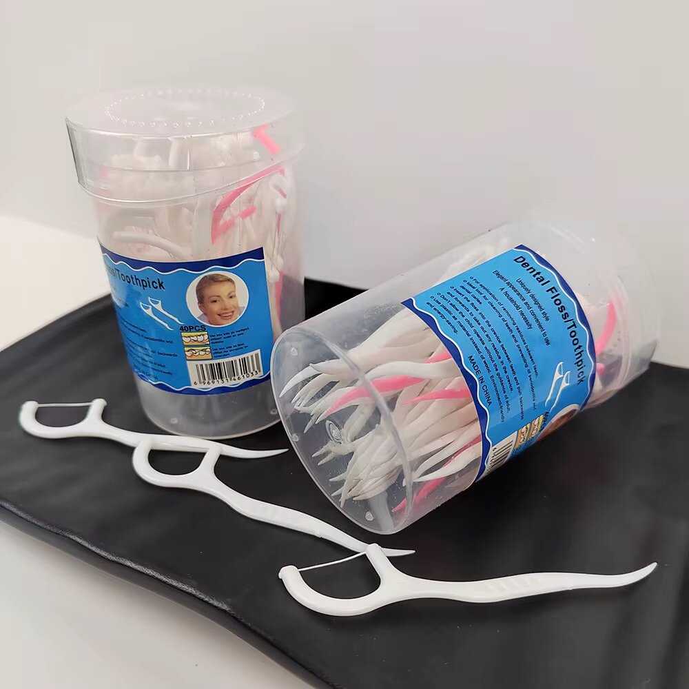 Cure-dents en fil dentaire