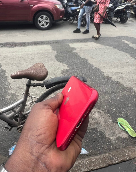 iPhone Rouge 64 Go Débloqué