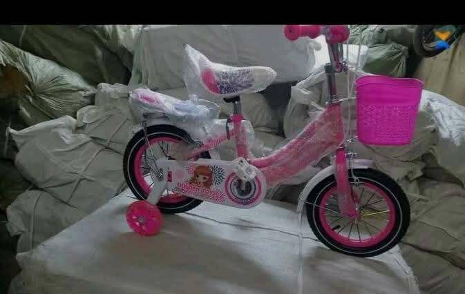 Vélo Enfant Rose avec Stabilisateurs