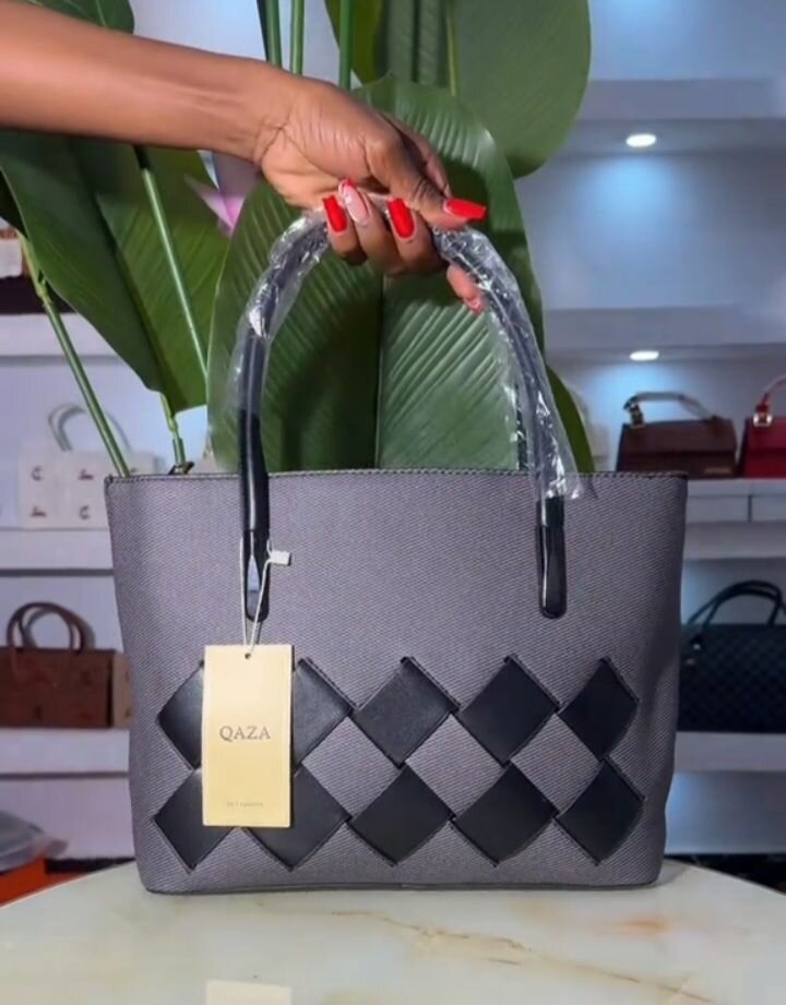 Sac à main QAZA élégant