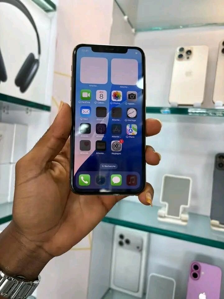 iPhone 12 64GB Rouge