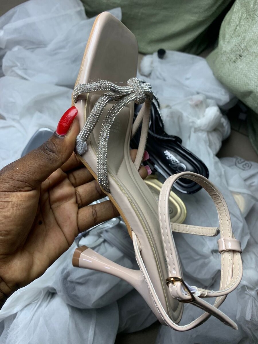 Sandales à talons bijoux