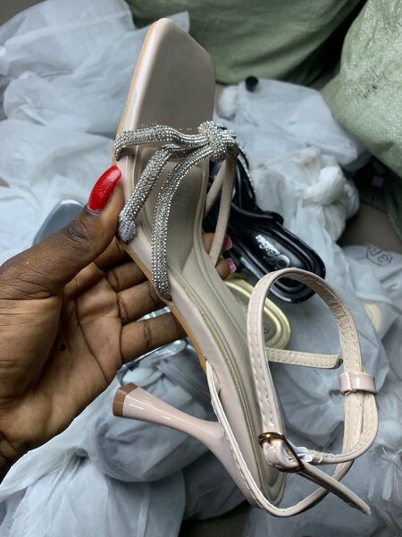 Sandales à talons bijoux