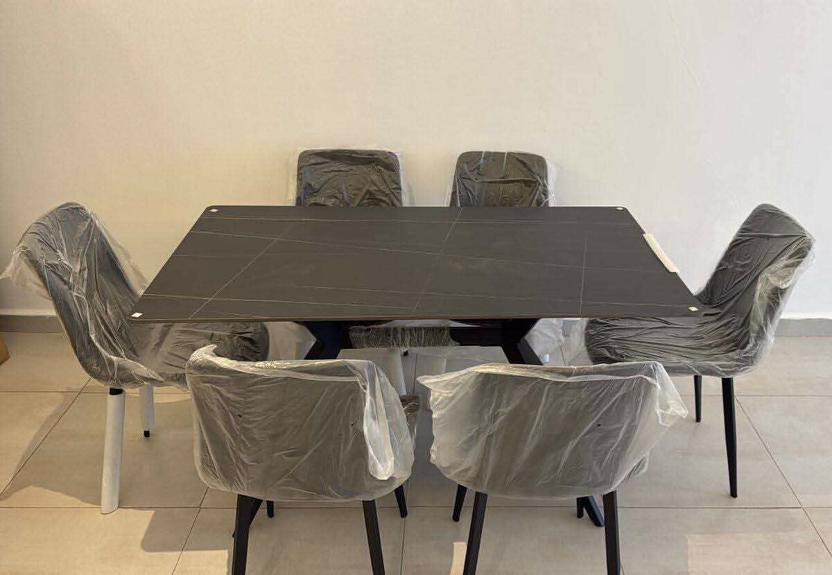 Table de salle à manger