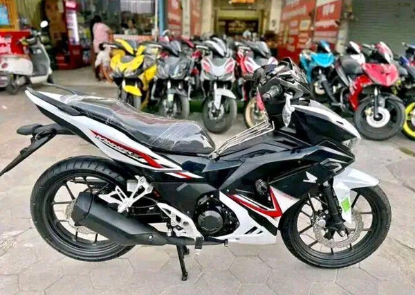 Moto sportive élégante