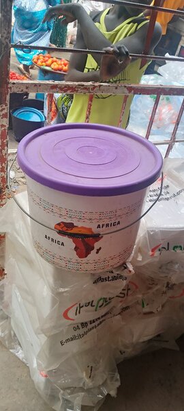 Seau Africa en plastique 18l