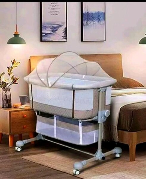 Berceau Bébé avec Moustiquaire
