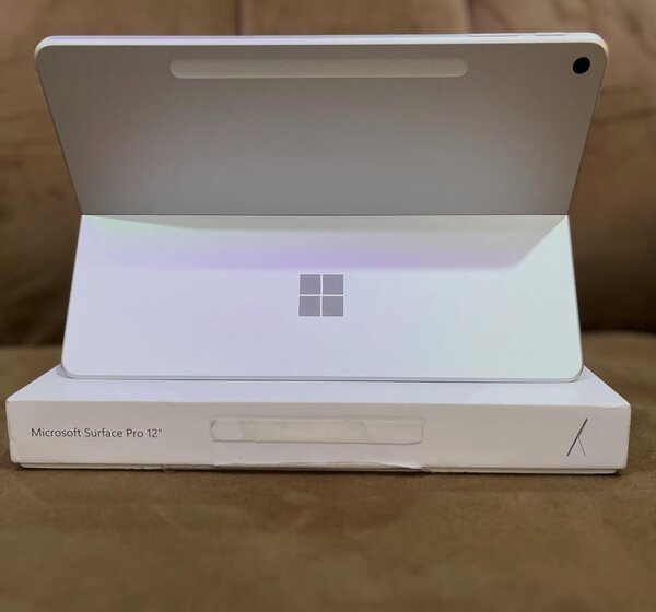 Microsoft Surface Pro 12"