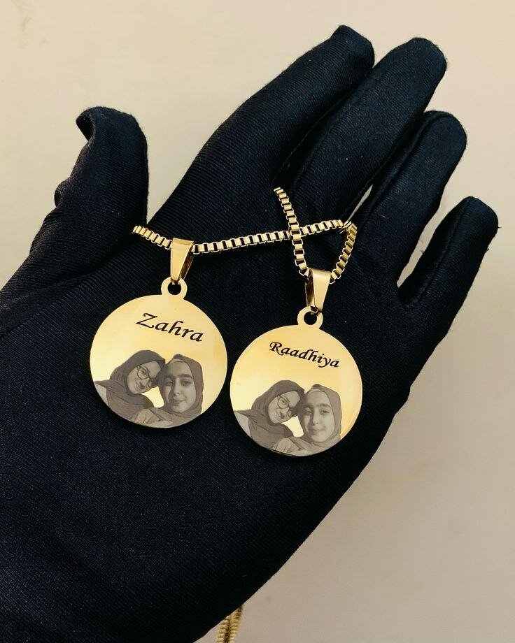 Chaîne personnalisée (photo)