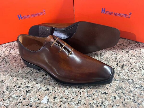 Chaussures élégantes en cuir