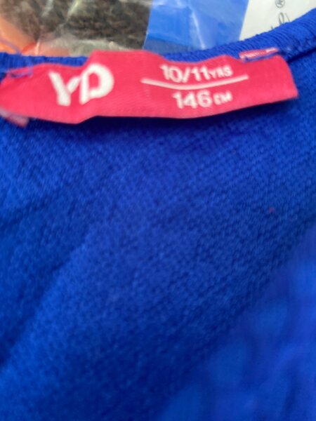 Robe bleue fille élégante