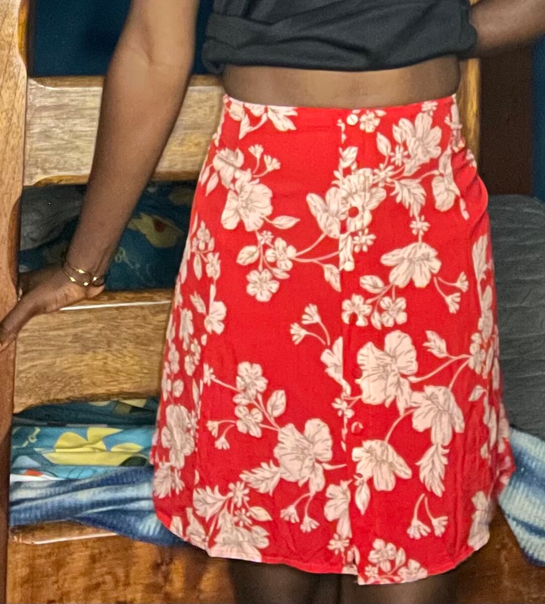 Jupe fleurie rouge élégante