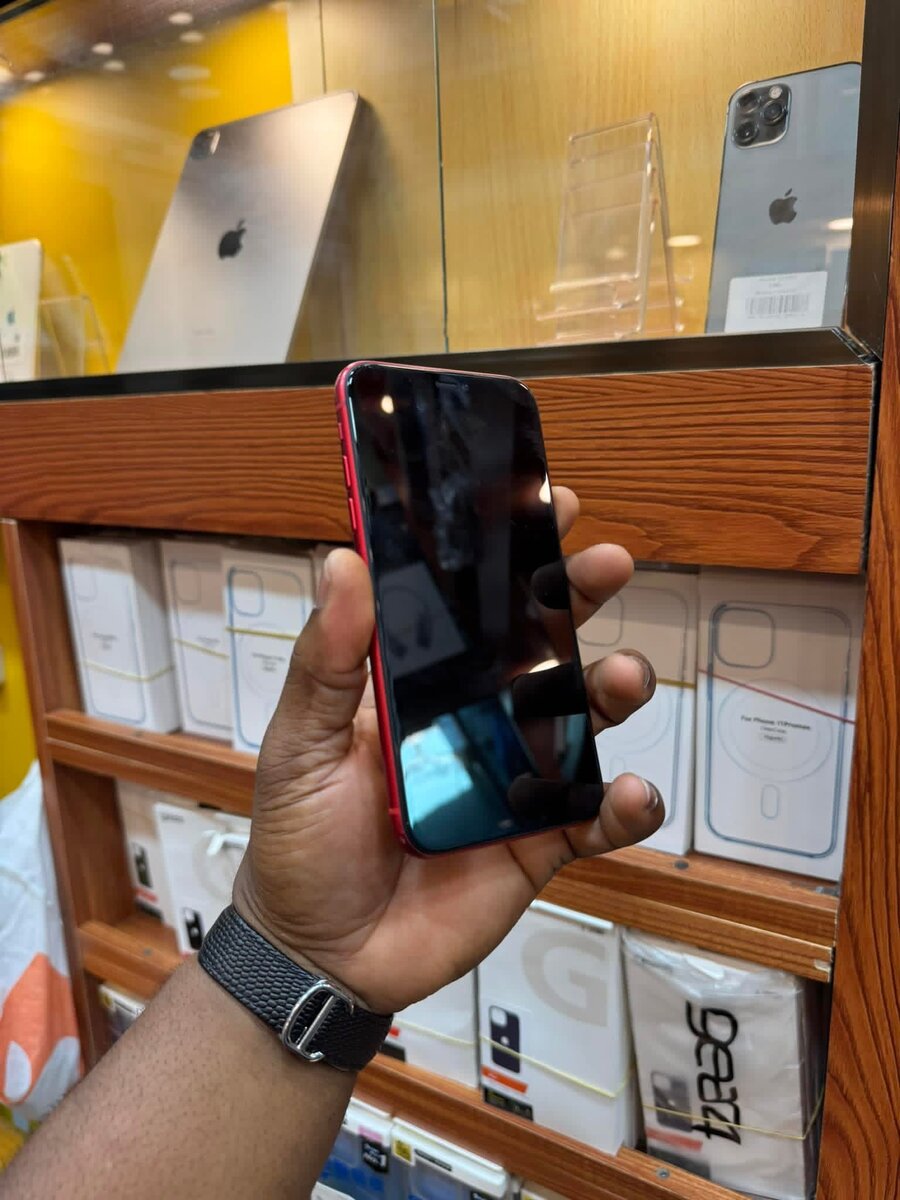 iPhone 11 Rouge Intense