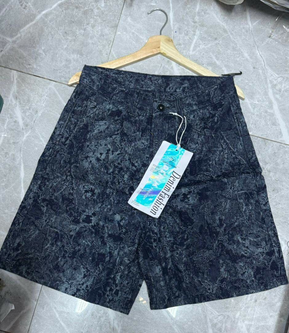Shorts en denim délavé