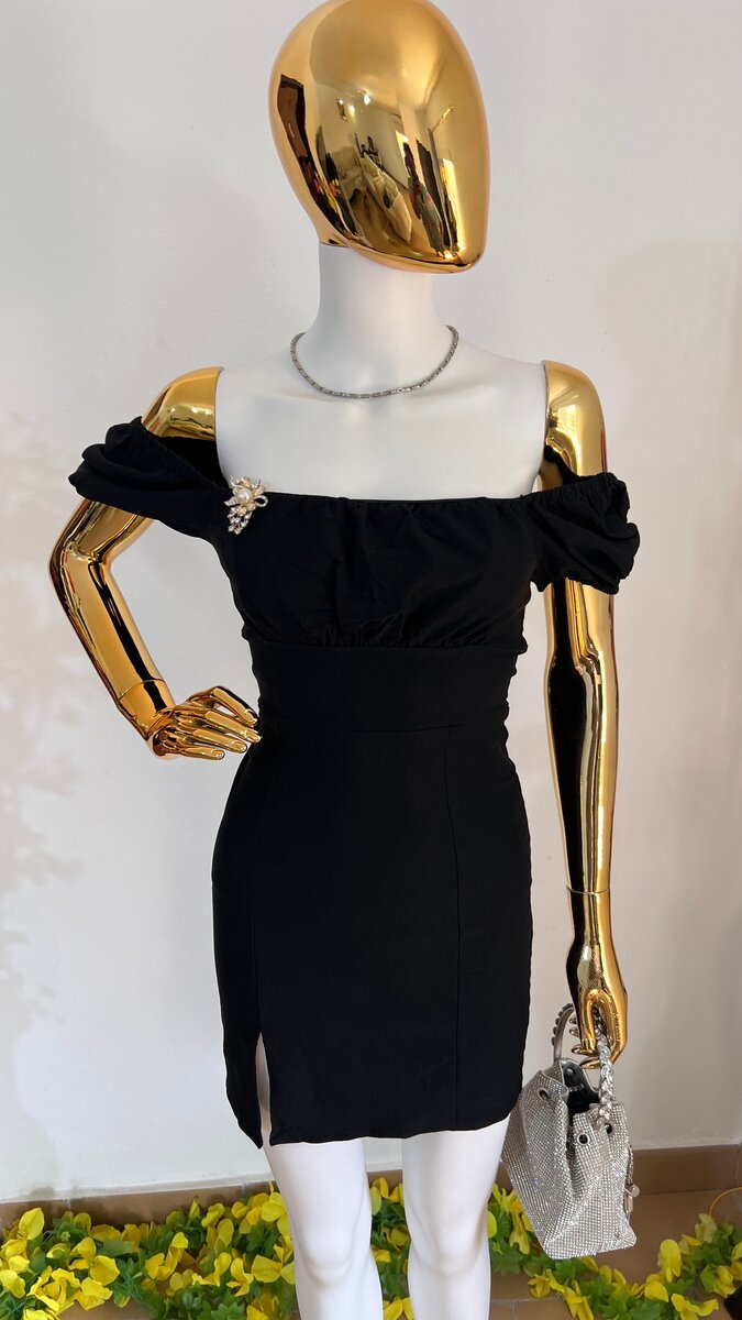 Robe élégante noire soirée