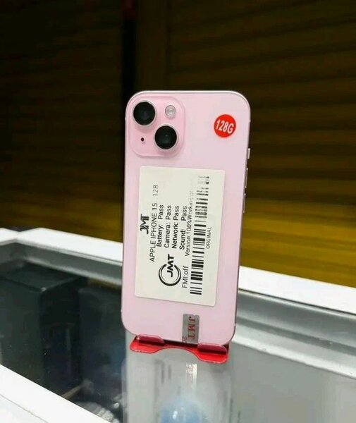 iPhone 15 Rose 128 Go