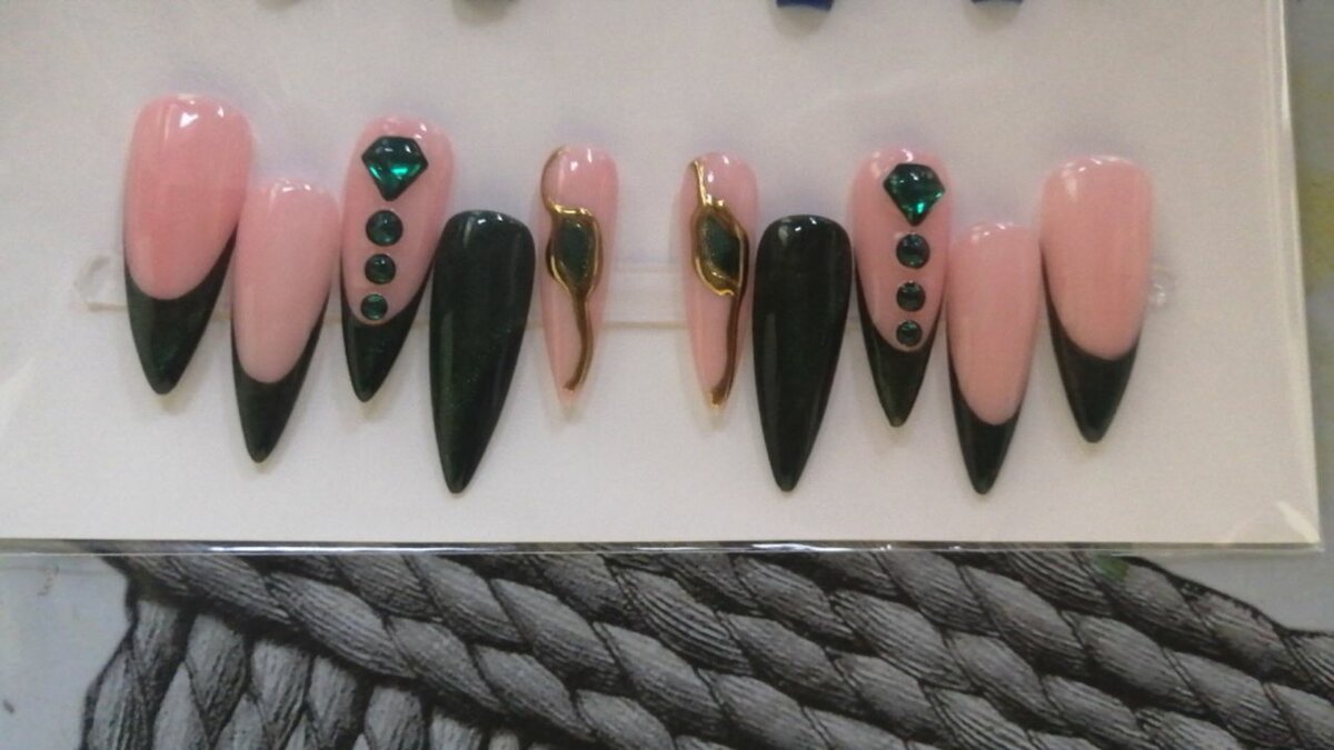 Ongles Artificiels Élégants