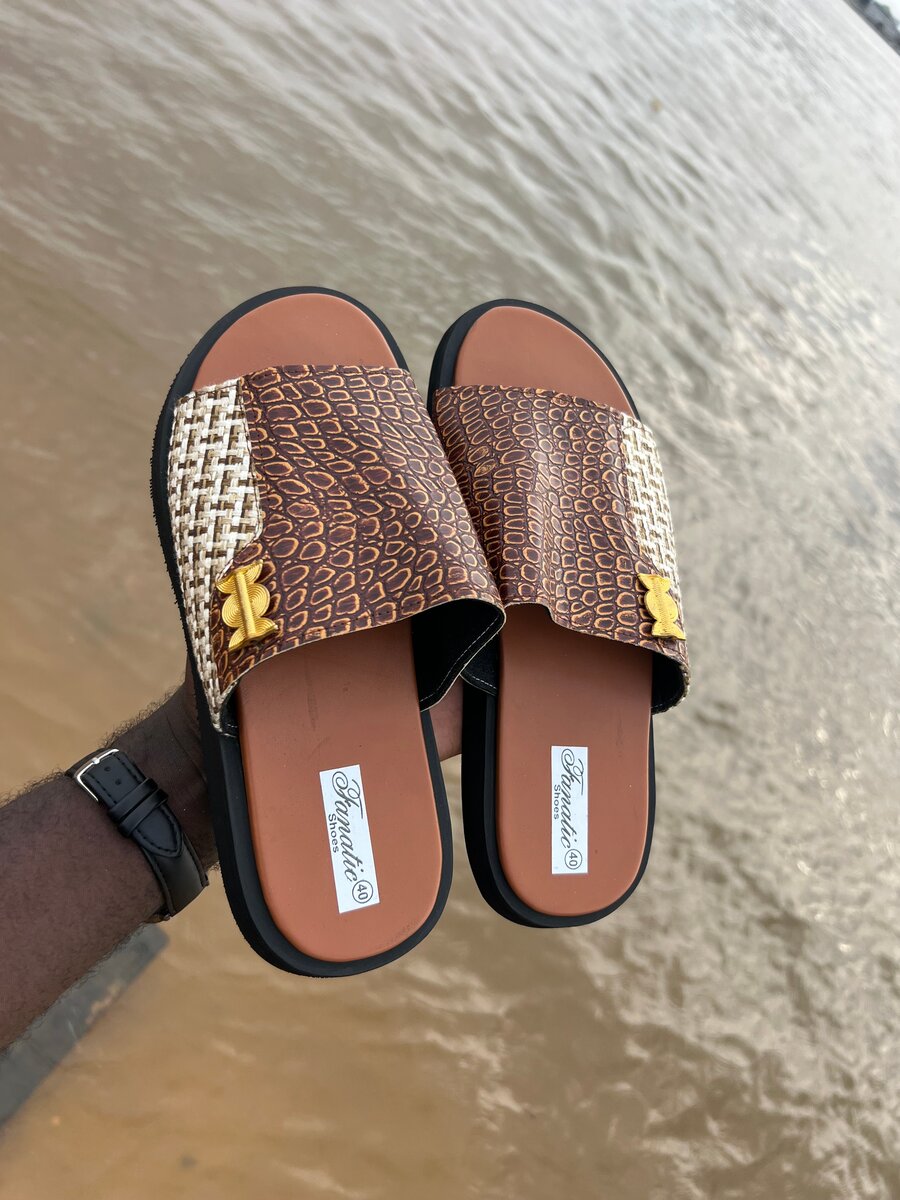 Sandales en cuir tissé élégantes