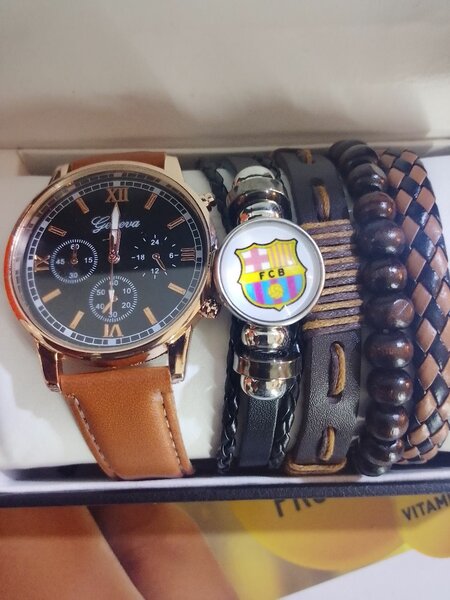 Montre et bracelets élégants