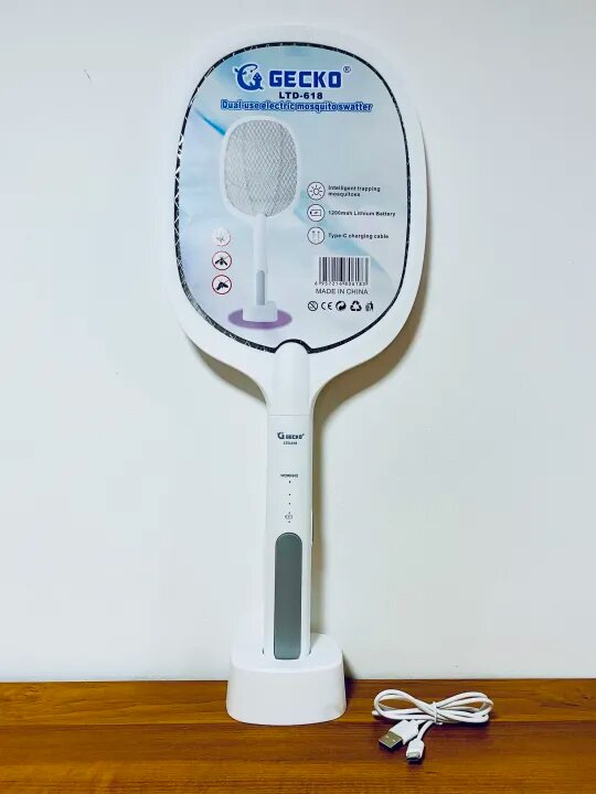 Raquette anti-moustiques électrique