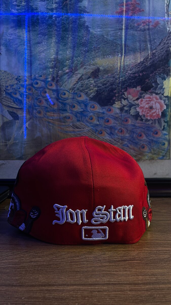 Casquette rouge brodée LA