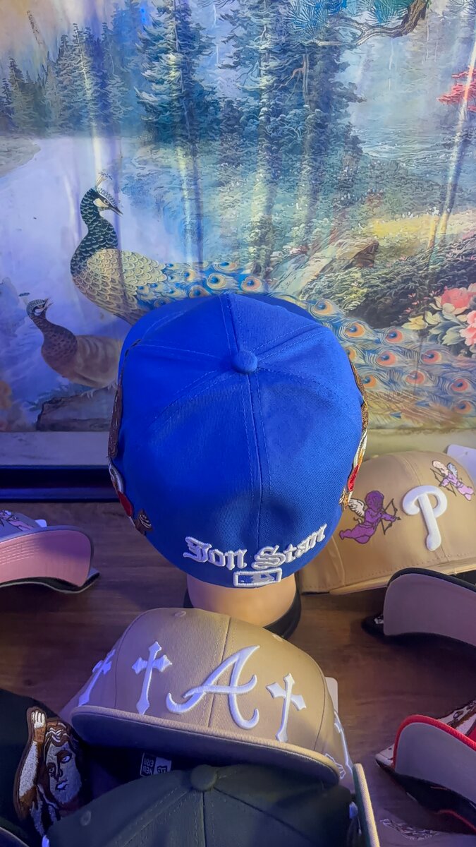 Casquette bleue brodée tendance