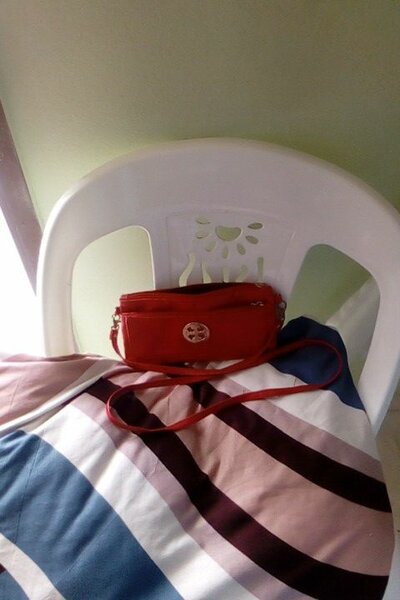 Sac à bandoulière en cuir rouge