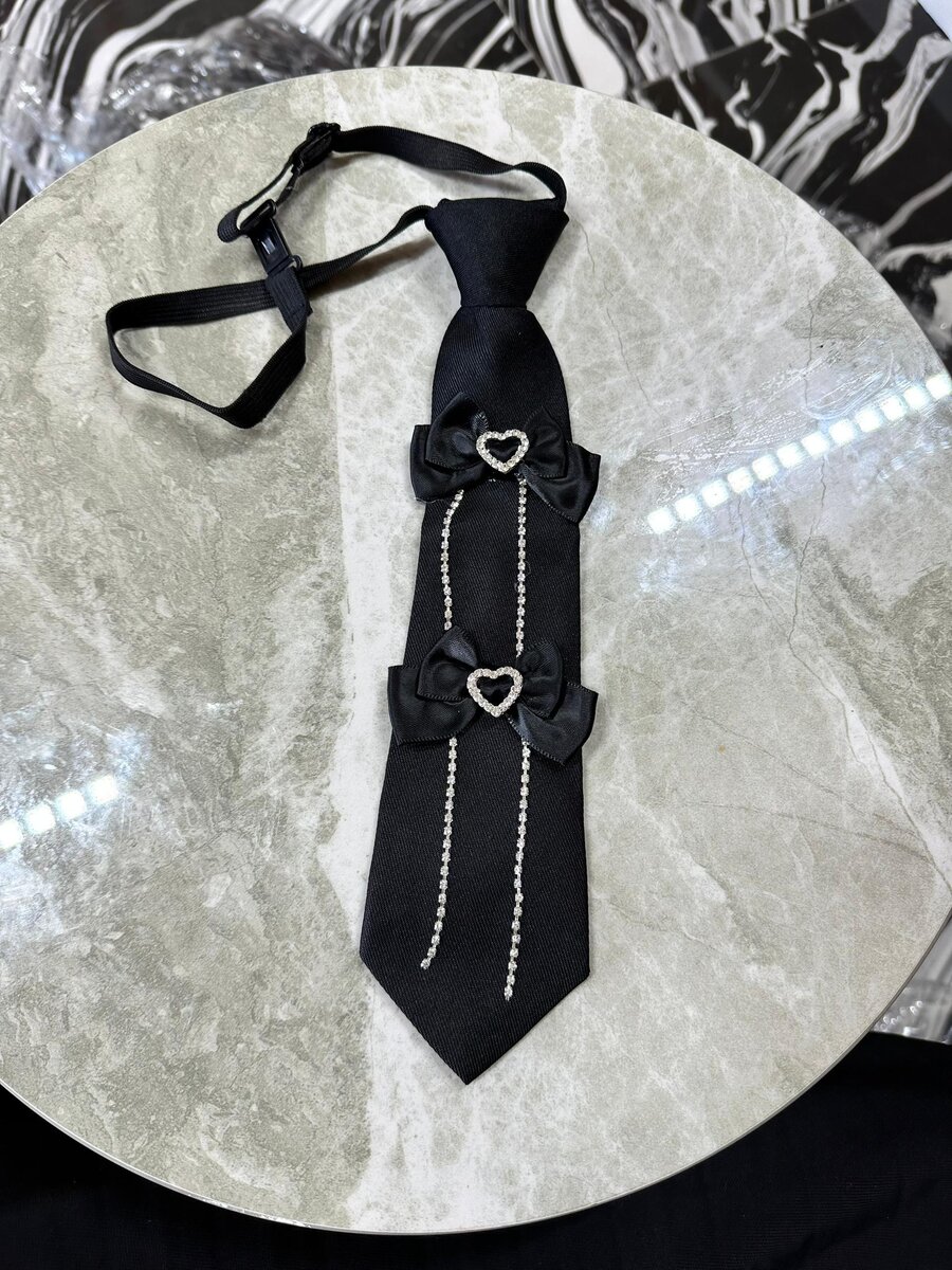 Cravate fantaisie femme - Luxe et élégant