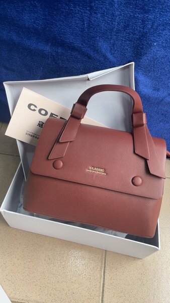 Sac à main rouge bordeaux