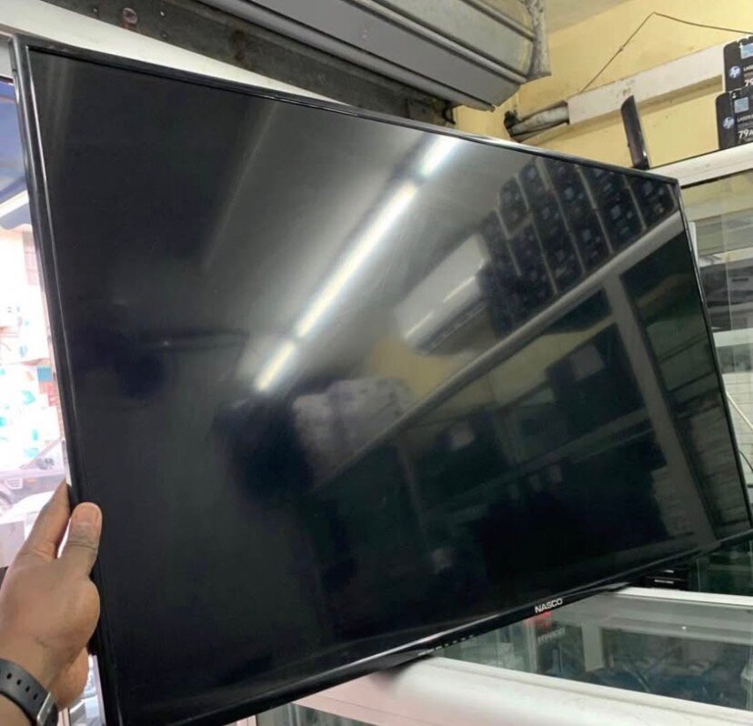 Téléviseur LED Full HD 40 pouces