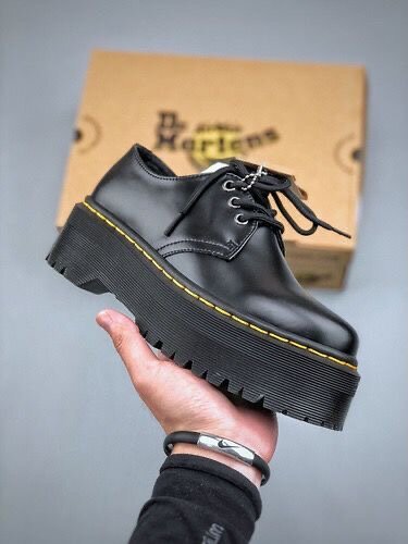 Chaussures Dr. Martens plateformes