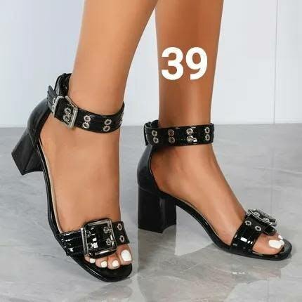 Sandales à talons élégantes