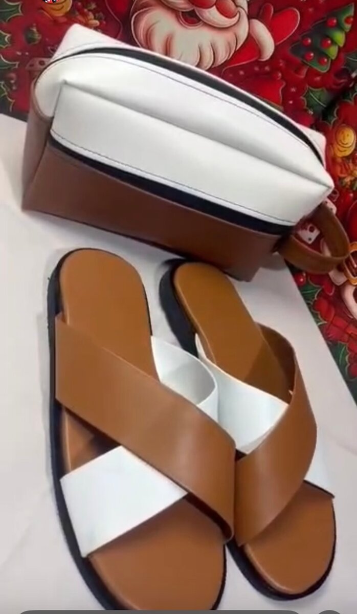 Sandales plates en cuir