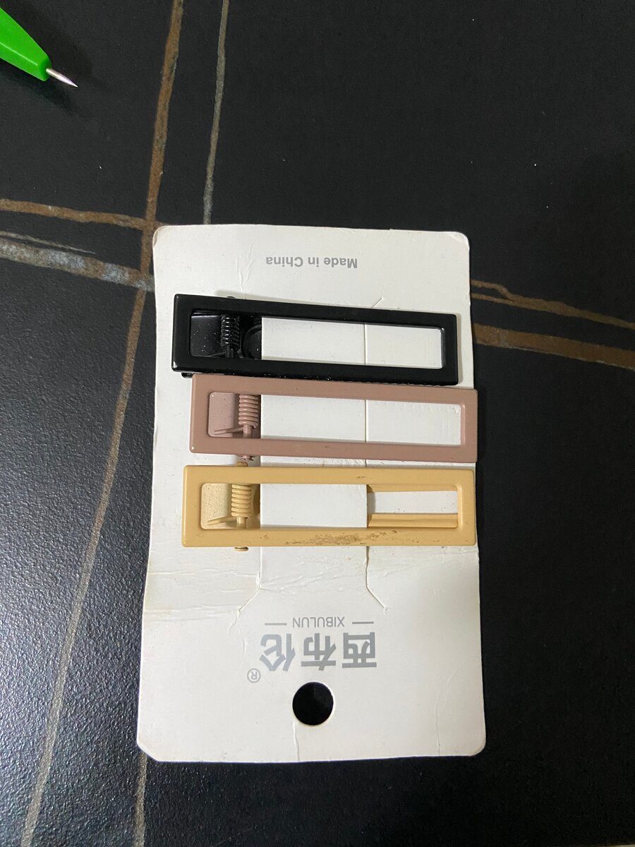 Pinces à cheveux minimalistes