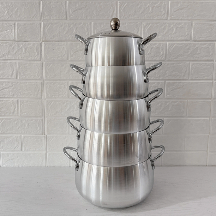 Ensemble de casseroles en aluminium