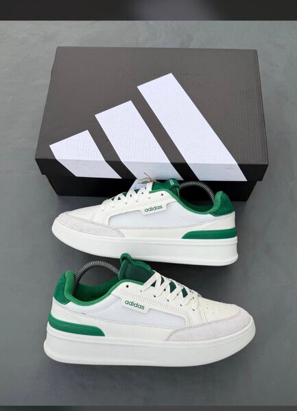 Baskets Adidas classiques