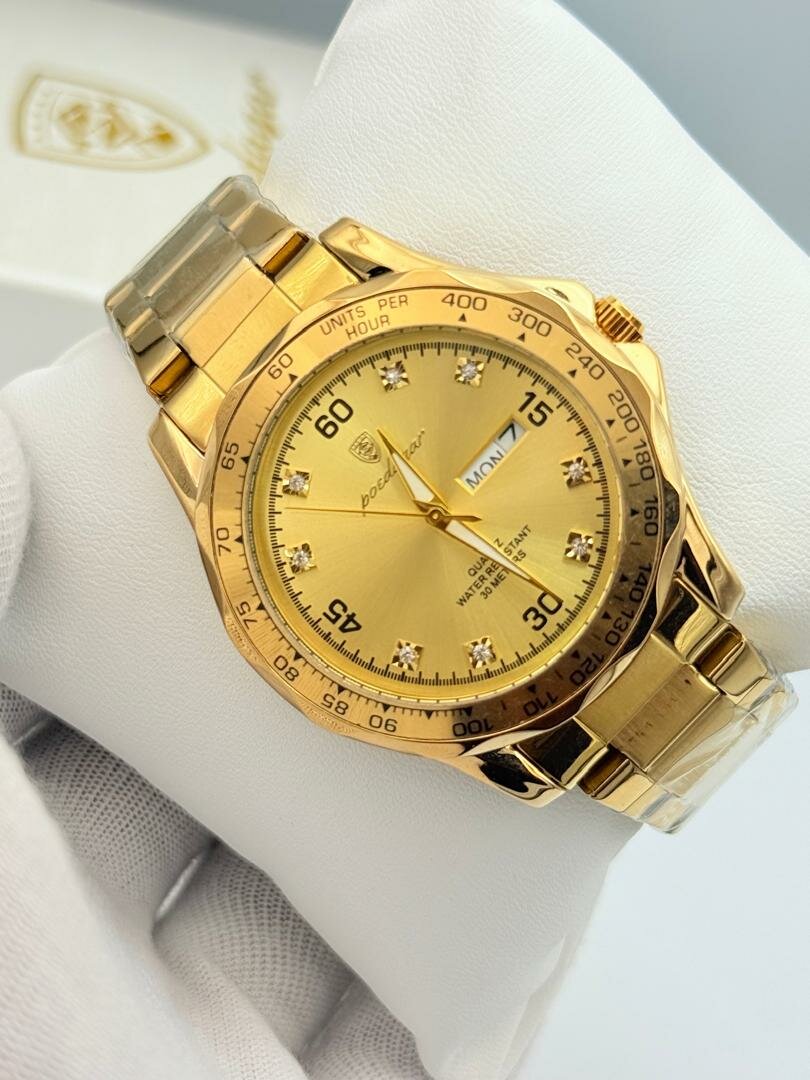 Montres élégantes en acier inoxydable