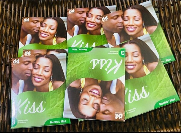 8 paquets de préservatif