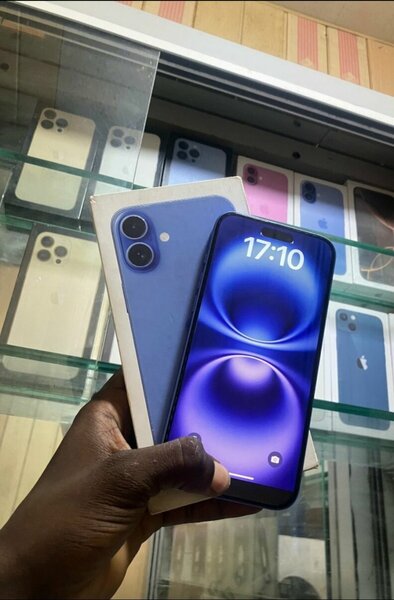 iPhone Bleu Moderne 128Go