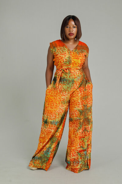 Combinaison élégante en motifs