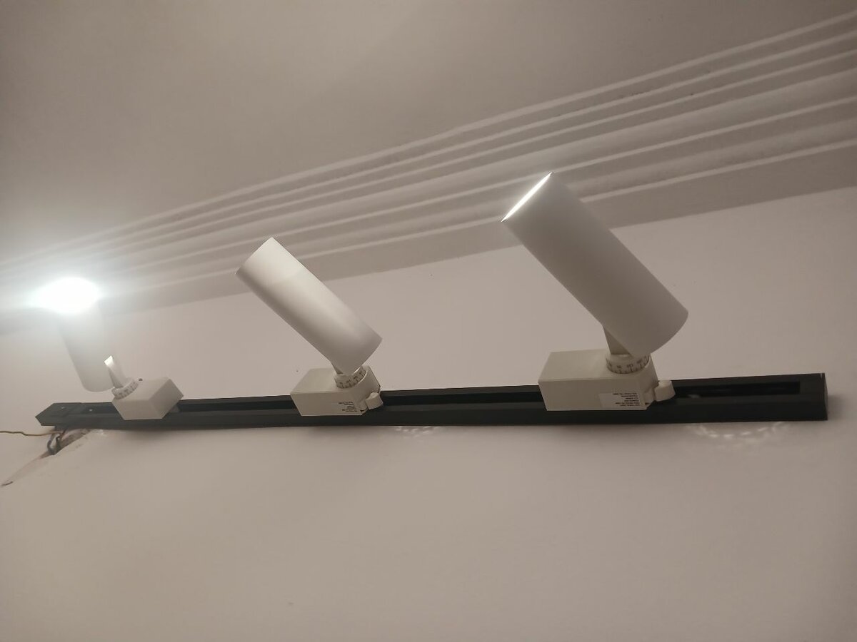 Adjustable LED Track Lighting