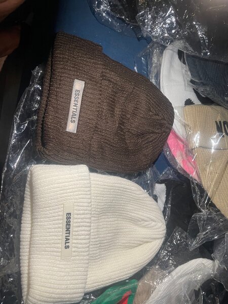 Bonnet en laine Essentials